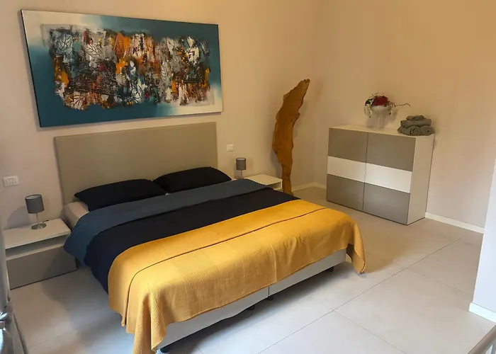 Holiday Home Parma شقة *